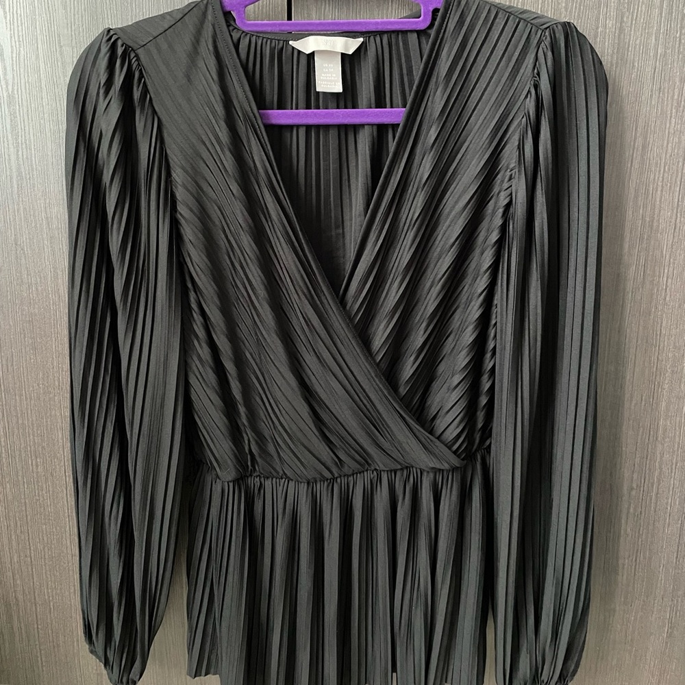 Flare silky blouse